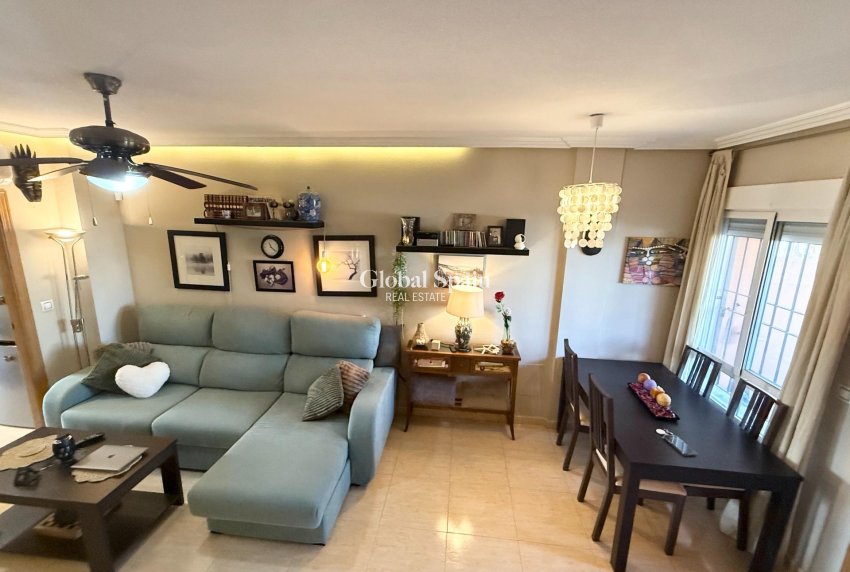 Resale - HOUSE -
TORREVIEJA - El limonar