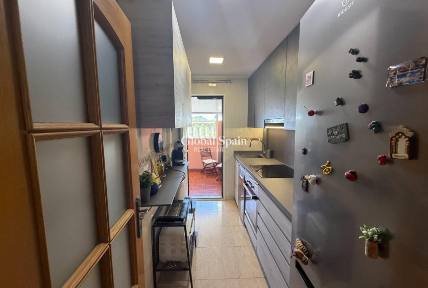 Resale - HOUSE -
TORREVIEJA - El limonar