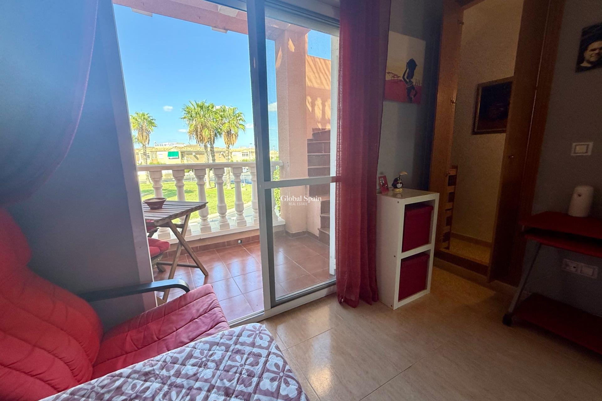 Resale - HOUSE -
TORREVIEJA - El limonar