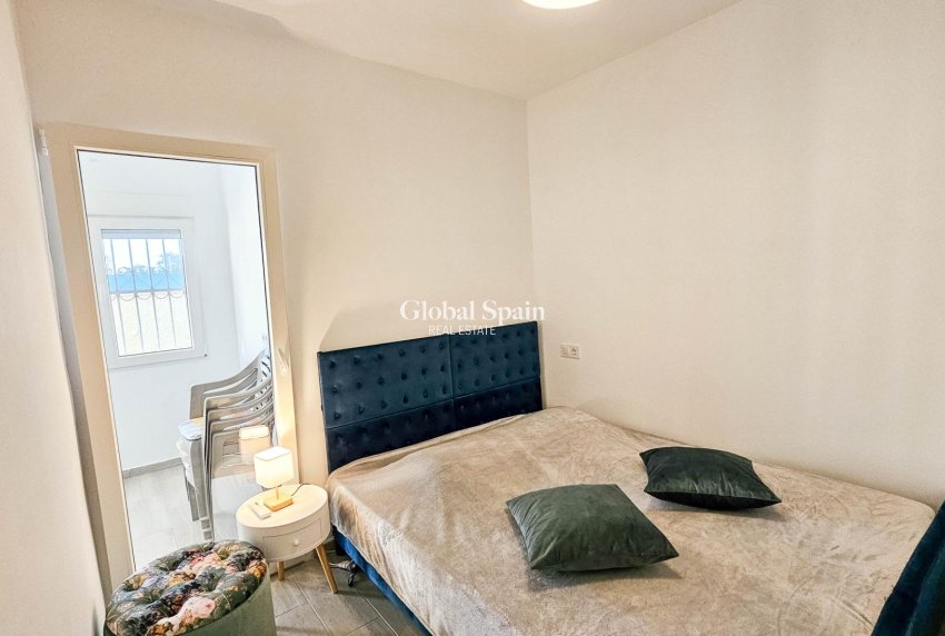 Resale - HOUSE -
TORREVIEJA - El limonar