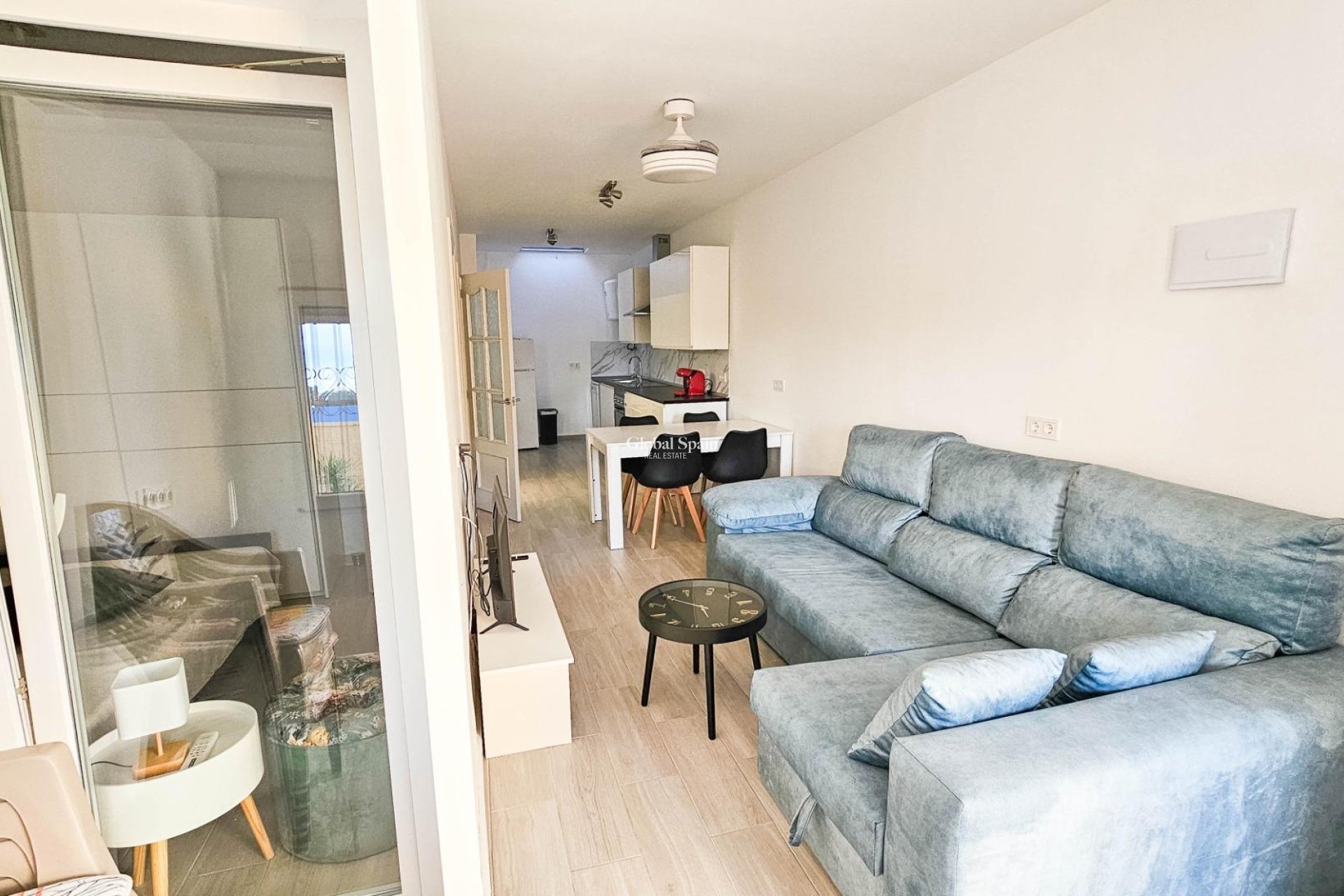 Resale - HOUSE -
TORREVIEJA - El limonar