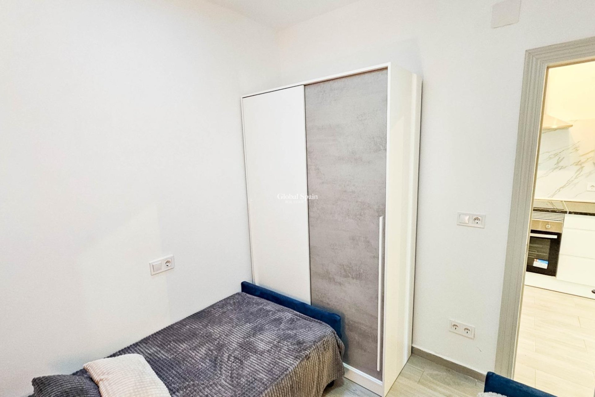 Resale - HOUSE -
TORREVIEJA - El limonar