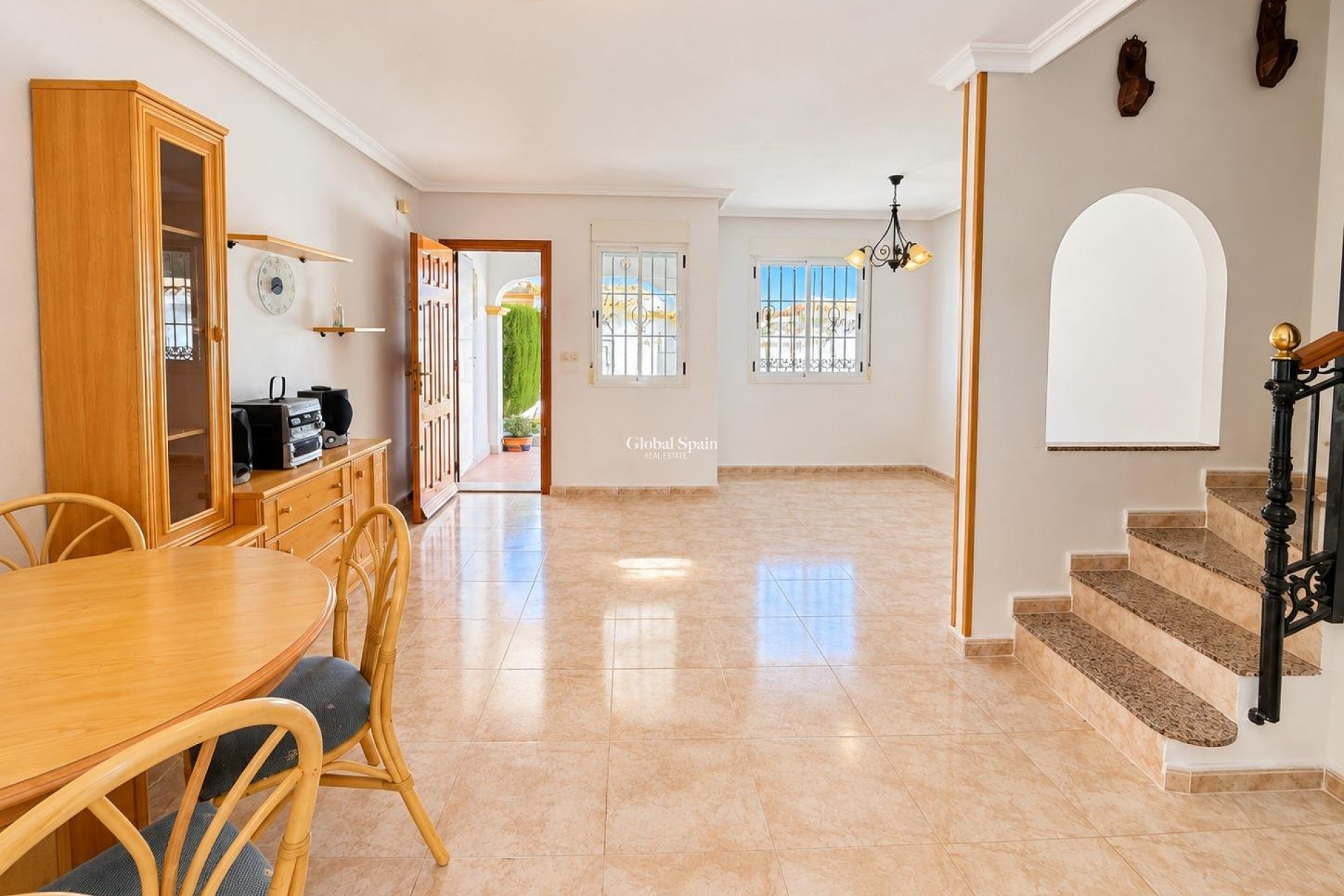 Resale - HOUSE -
TORREVIEJA - El limonar