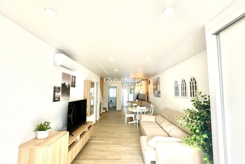 Resale - HOUSE -
TORREVIEJA - Estacion de autobuses