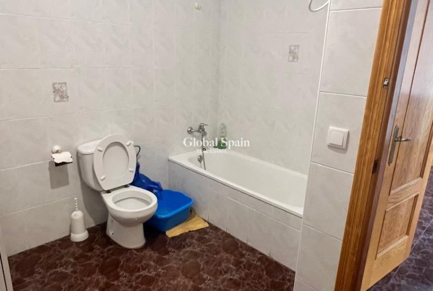 Resale - HOUSE -
TORREVIEJA - Estacion de autobuses