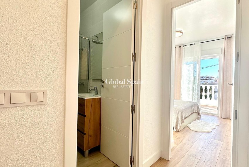 Resale - HOUSE -
TORREVIEJA - Estacion de autobuses