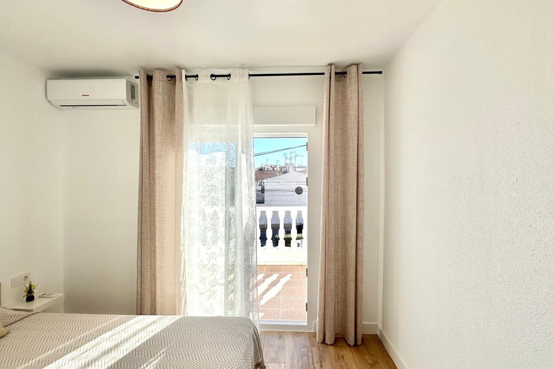 Resale - HOUSE -
TORREVIEJA - Estacion de autobuses