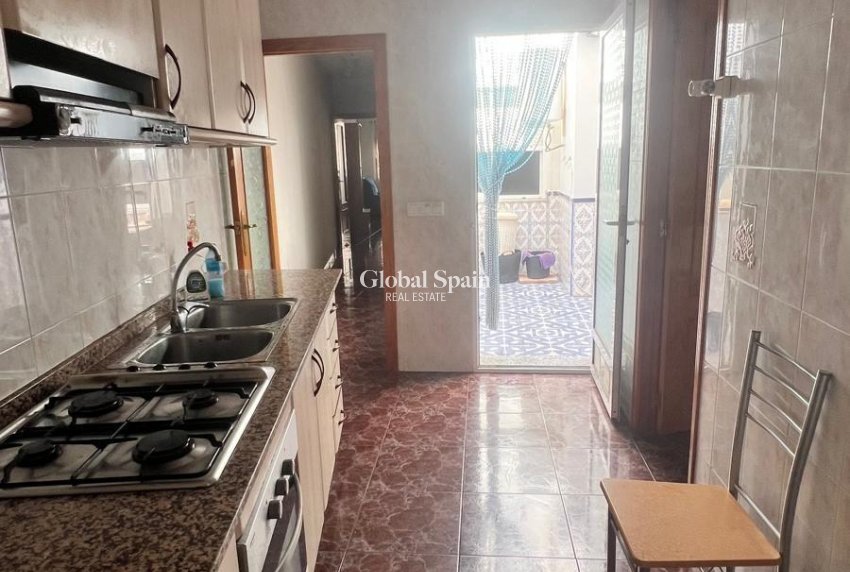 Resale - HOUSE -
TORREVIEJA - Estacion de autobuses