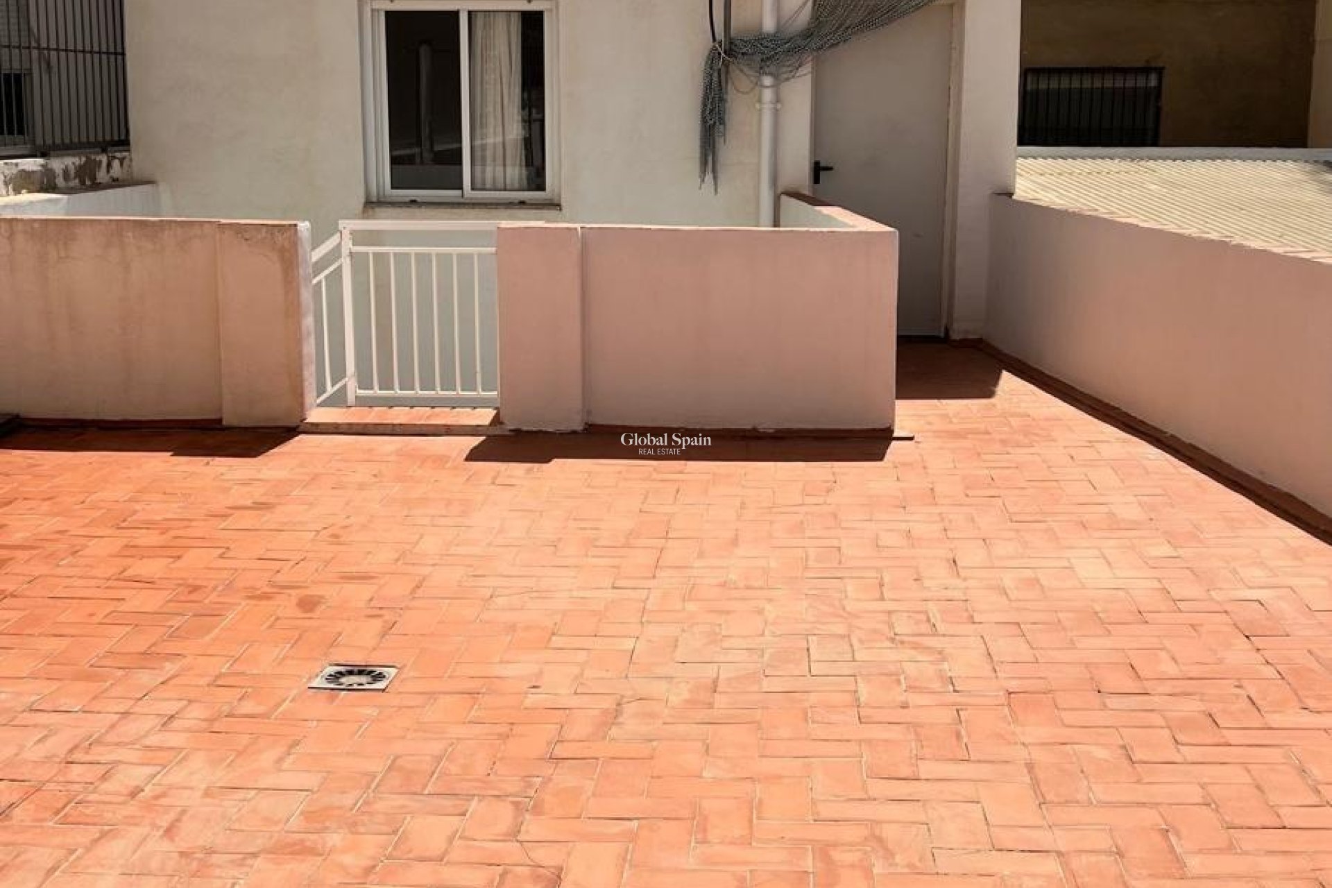 Resale - HOUSE -
TORREVIEJA - Estacion de autobuses