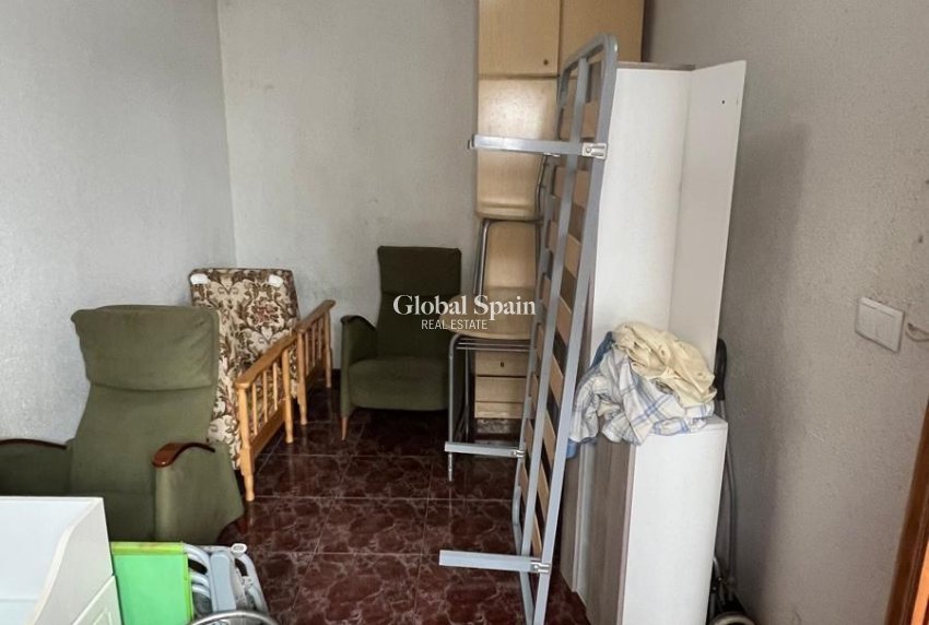 Resale - HOUSE -
TORREVIEJA - Estacion de autobuses