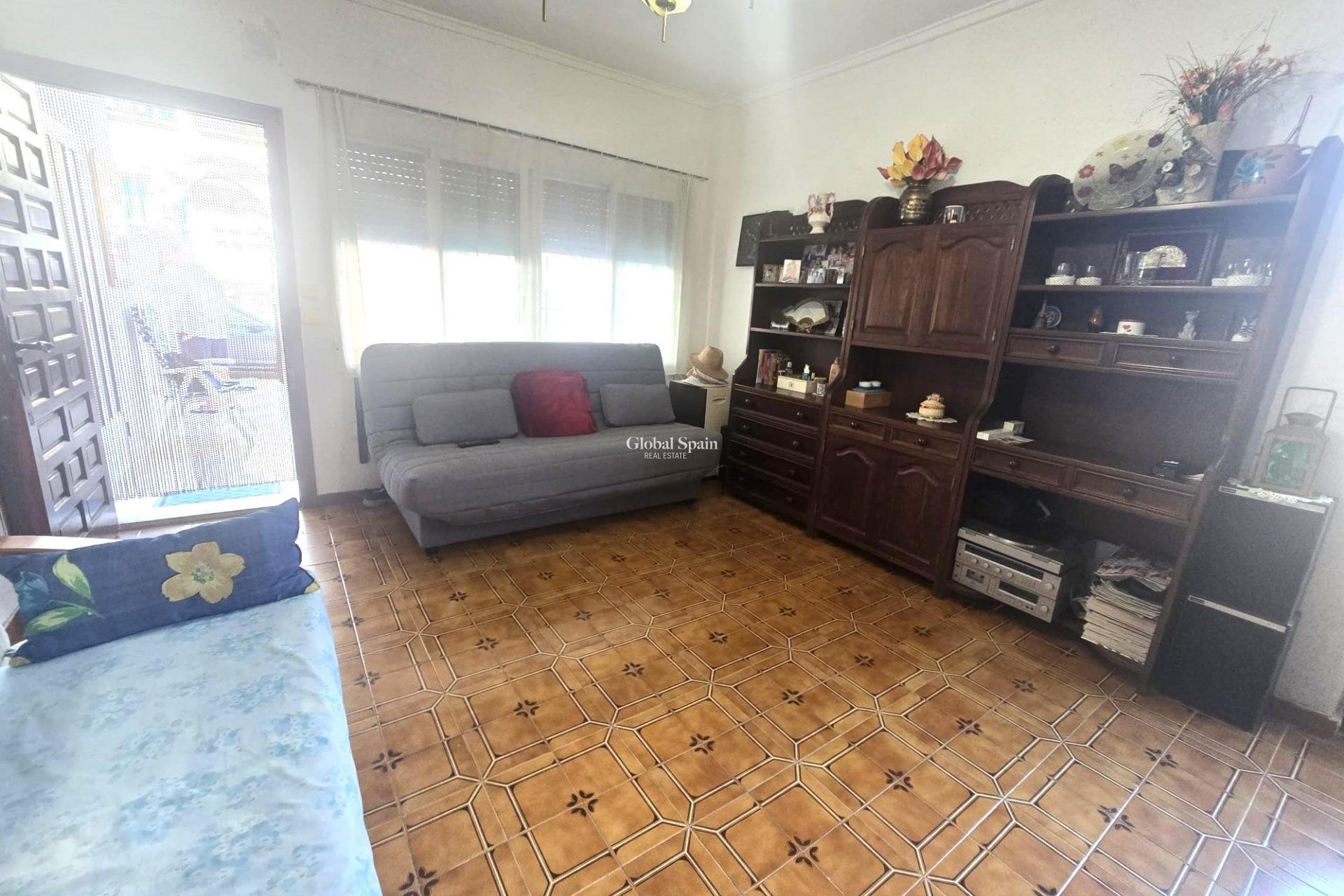 Resale - HOUSE -
TORREVIEJA - Habaneras