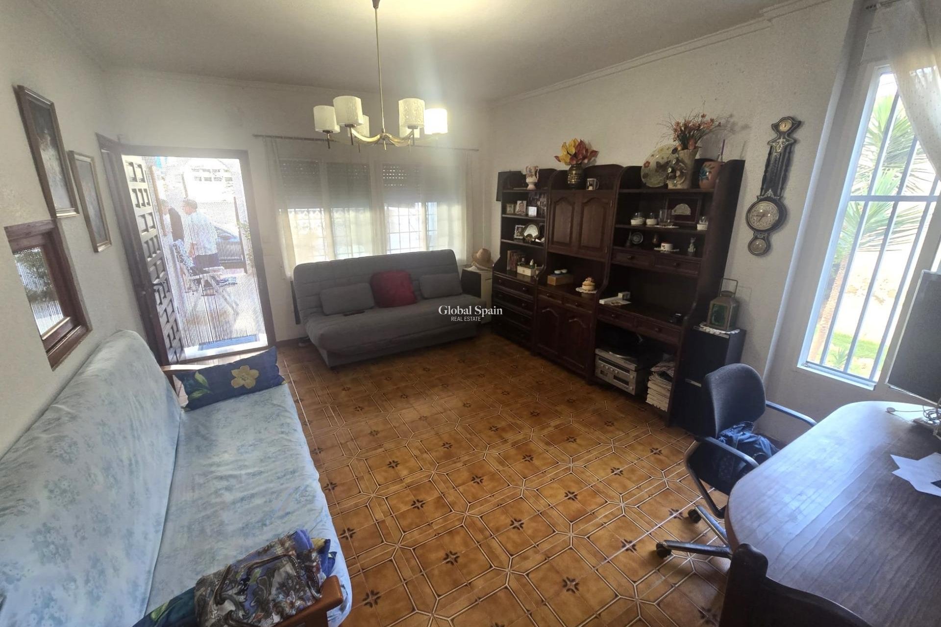 Resale - HOUSE -
TORREVIEJA - Habaneras
