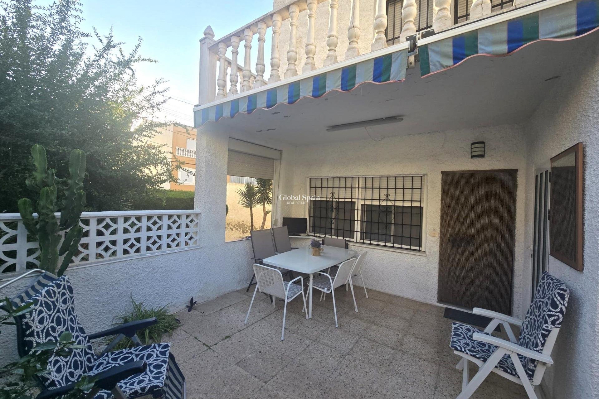 Resale - HOUSE -
TORREVIEJA - Habaneras