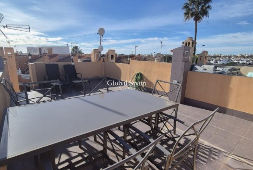 Resale - HOUSE -
TORREVIEJA - Inland