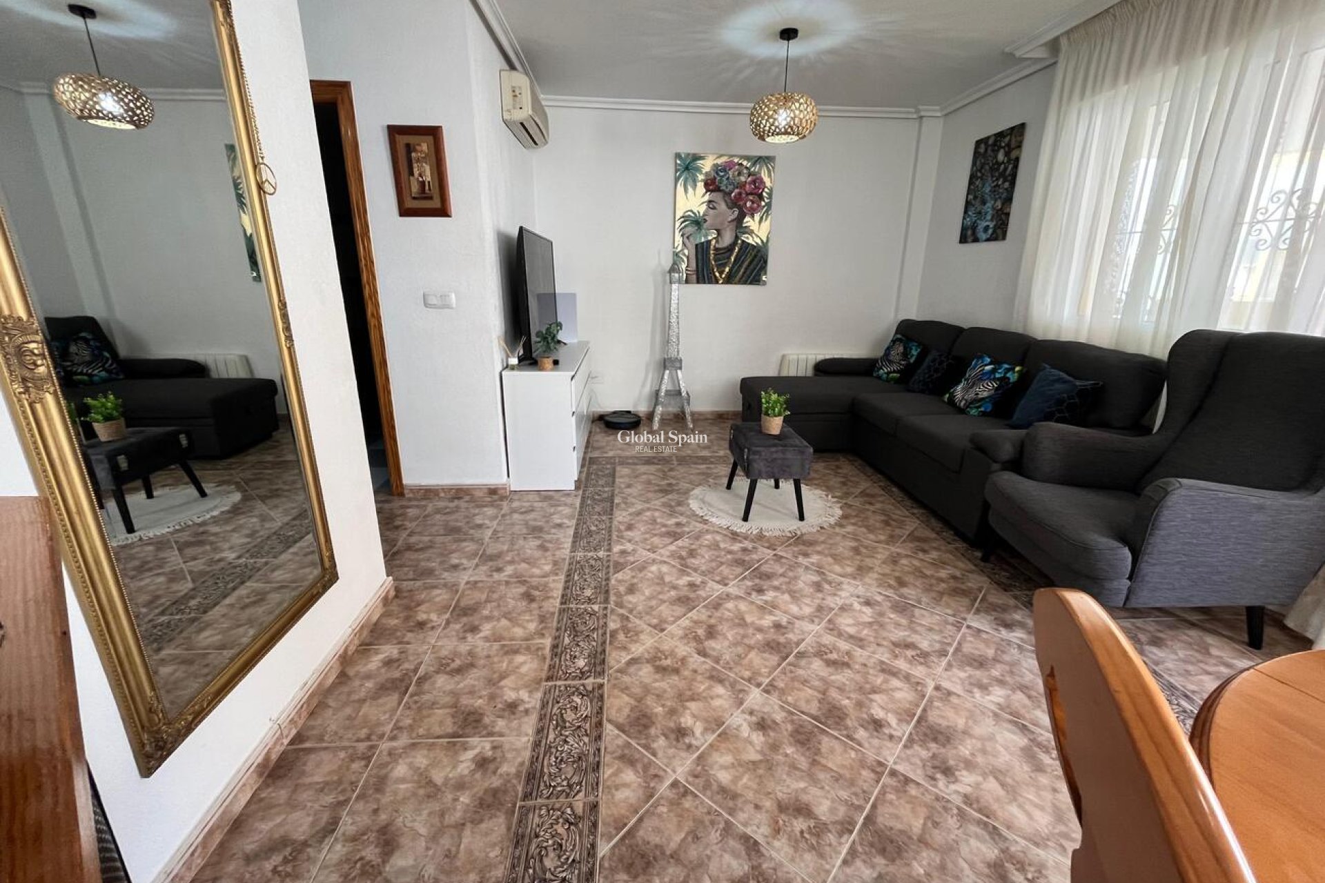 Resale - HOUSE -
TORREVIEJA - La Florida