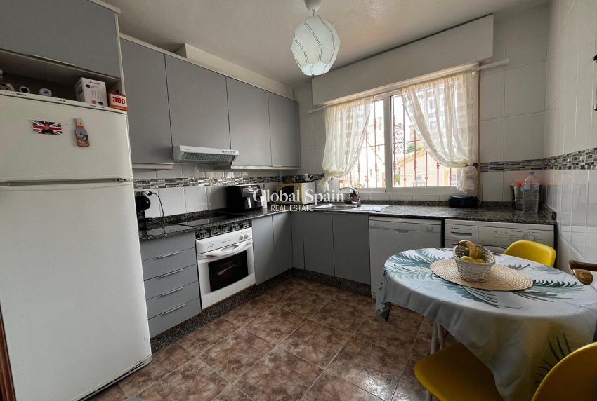 Resale - HOUSE -
TORREVIEJA - La Florida