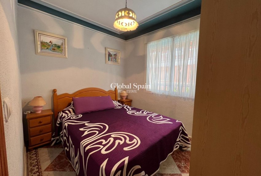 Resale - HOUSE -
TORREVIEJA - La Mata