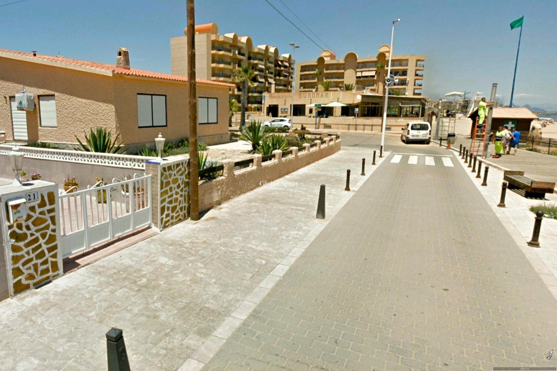 Resale - HOUSE -
TORREVIEJA - La Mata
