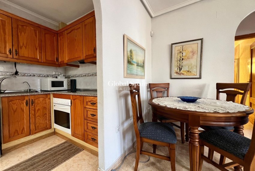 Resale - HOUSE -
TORREVIEJA - La Mata