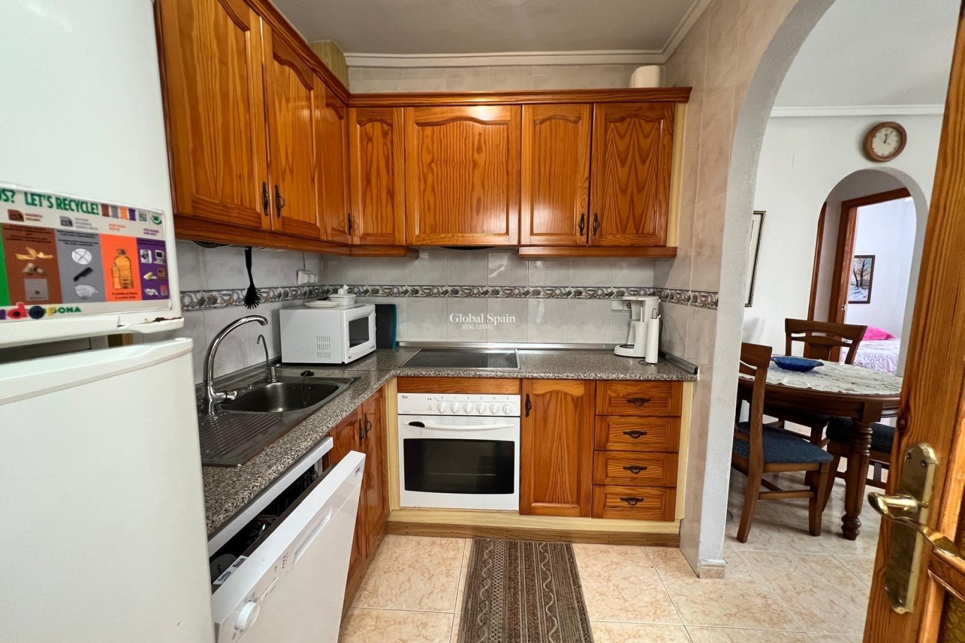 Resale - HOUSE -
TORREVIEJA - La Mata