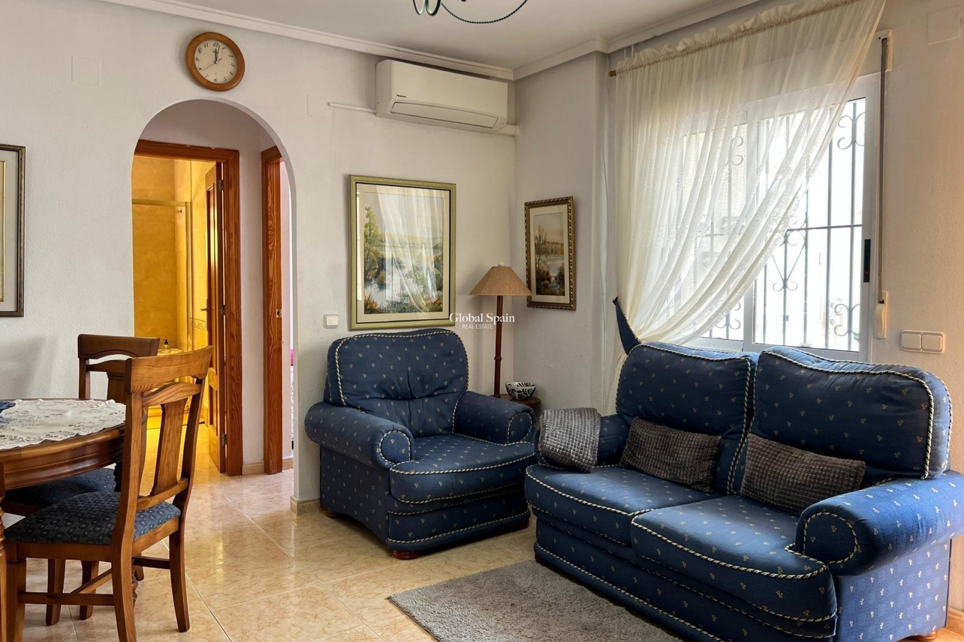 Resale - HOUSE -
TORREVIEJA - La Mata