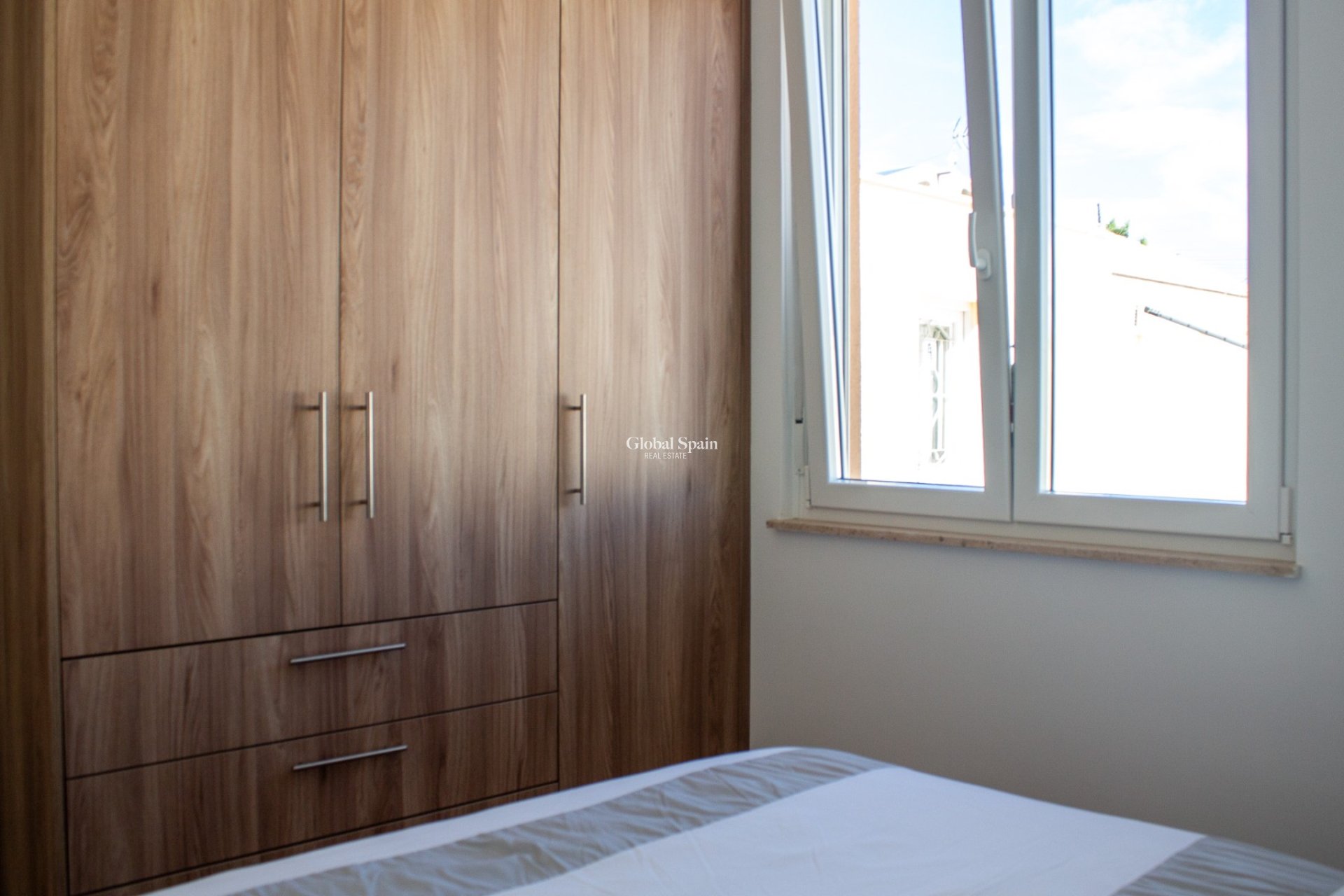 Resale - HOUSE -
TORREVIEJA - La Siesta - El Salado - Torreta