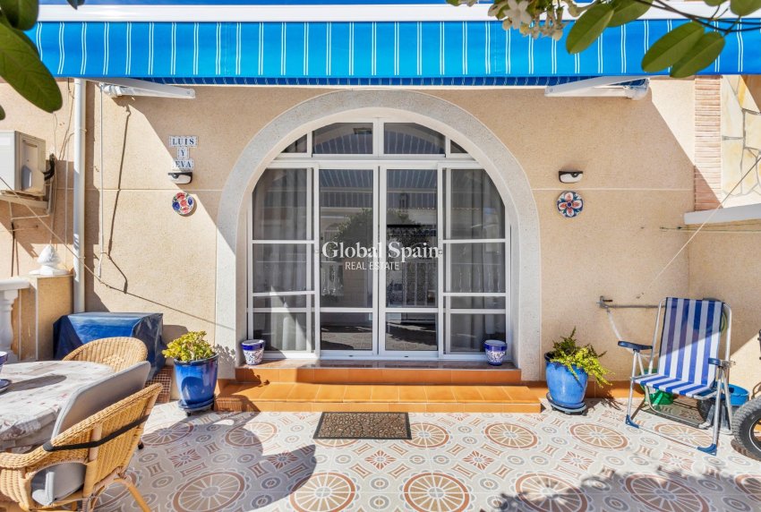 Resale - House -
TORREVIEJA - La Siesta - El Salado - Torreta