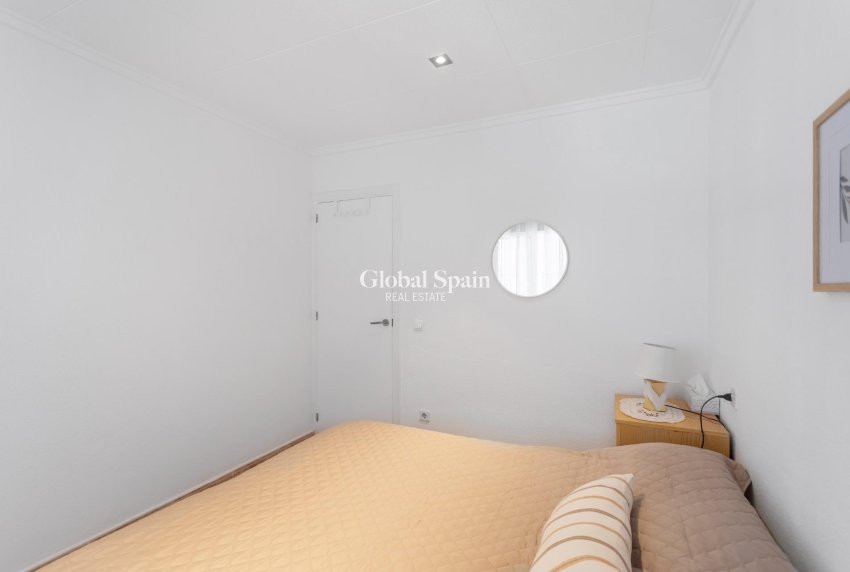 Resale - House -
TORREVIEJA - La Siesta - El Salado - Torreta