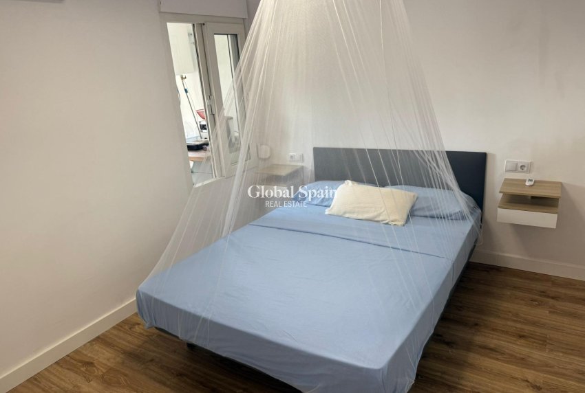 Resale - HOUSE -
TORREVIEJA - La Siesta - El Salado - Torreta