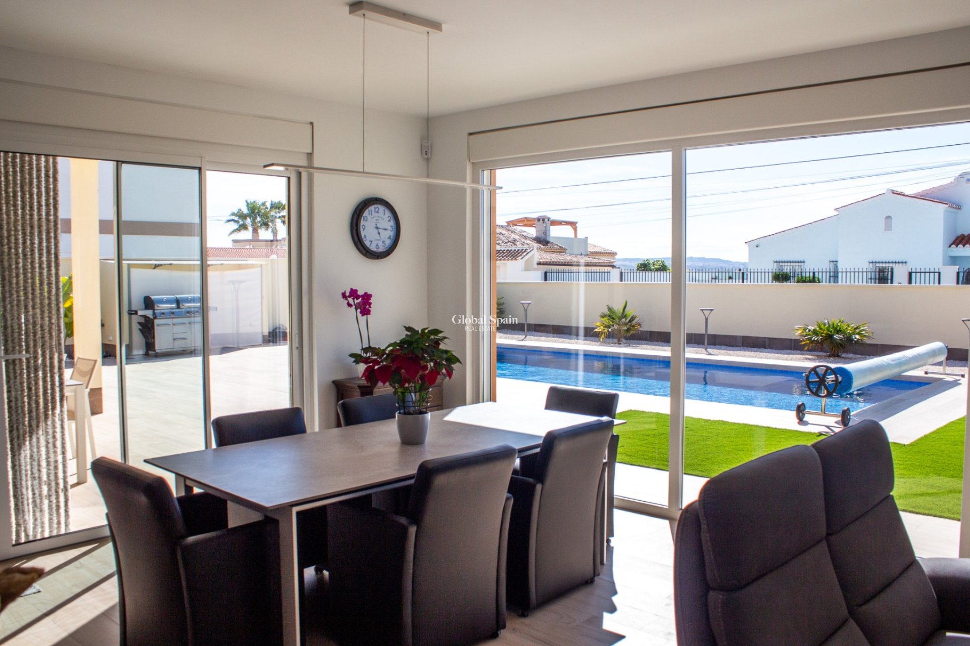 Resale - HOUSE -
TORREVIEJA - La Siesta - El Salado - Torreta
