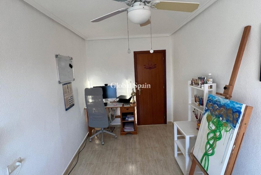 Resale - HOUSE -
TORREVIEJA - La Siesta - El Salado - Torreta