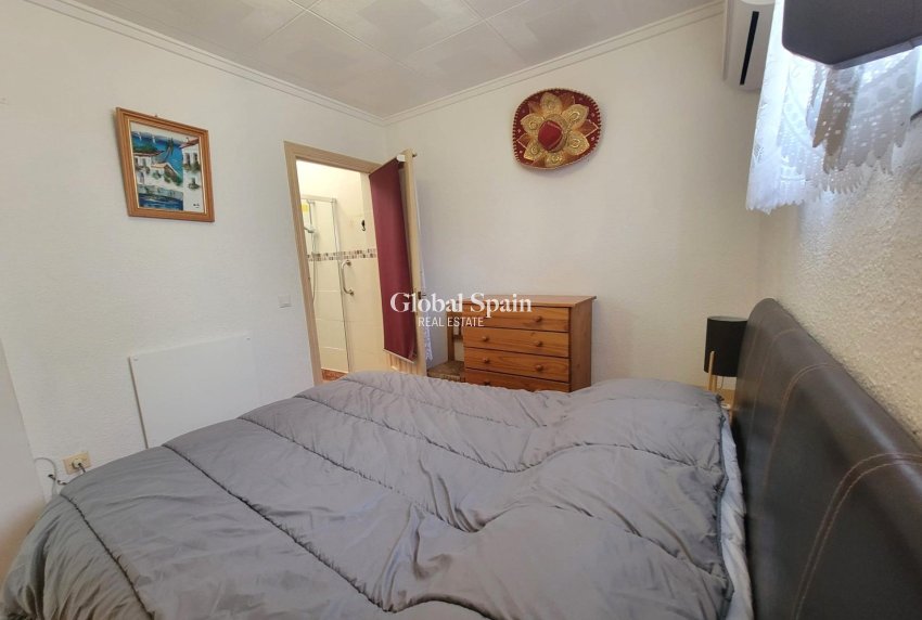 Resale - HOUSE -
TORREVIEJA - La Siesta - El Salado - Torreta