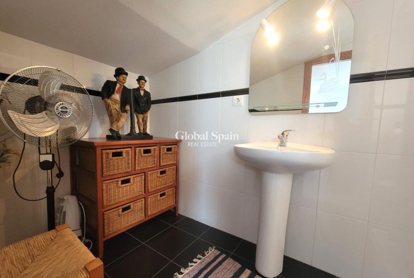 Resale - HOUSE -
TORREVIEJA - La Siesta - El Salado - Torreta