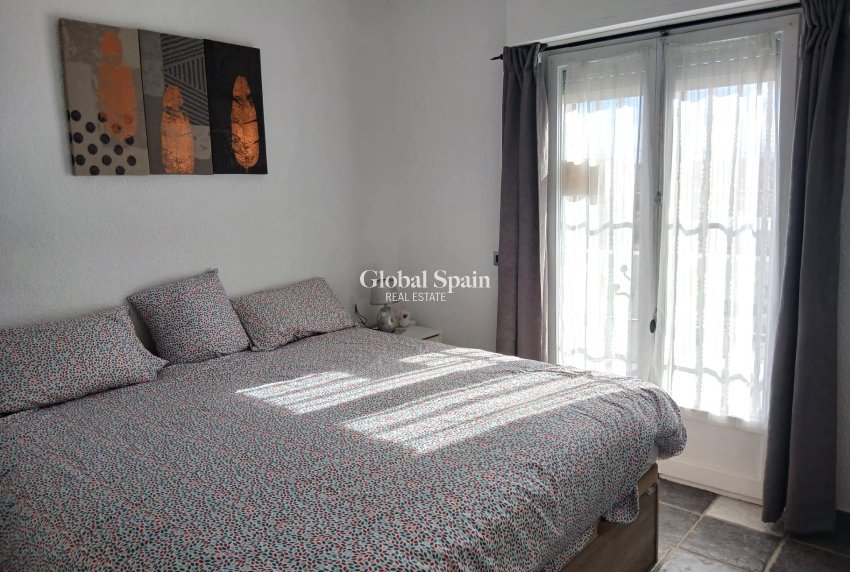 Resale - HOUSE -
TORREVIEJA - La Siesta - El Salado - Torreta