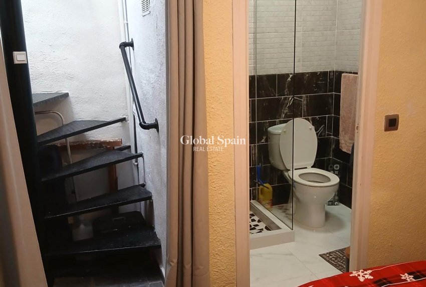 Resale - HOUSE -
TORREVIEJA - La Siesta - El Salado - Torreta