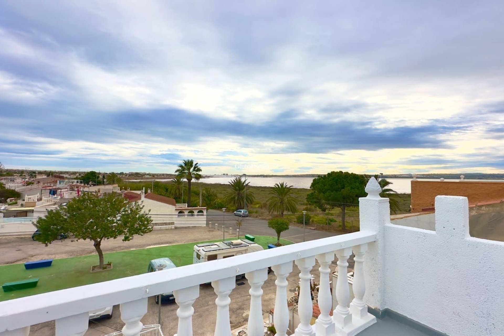 Resale - HOUSE -
TORREVIEJA - La Siesta - El Salado - Torreta