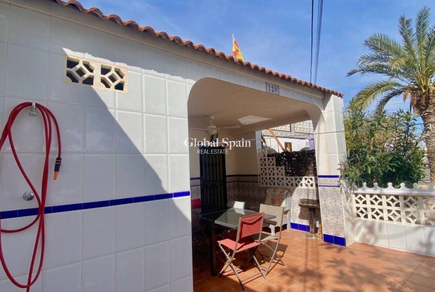 Resale - HOUSE -
TORREVIEJA - La Siesta - El Salado - Torreta