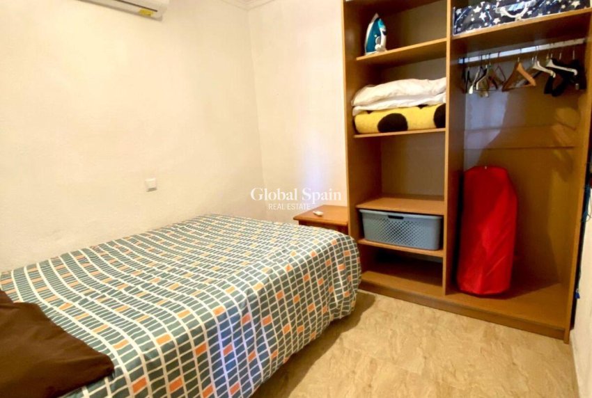 Resale - HOUSE -
TORREVIEJA - La Siesta - El Salado - Torreta