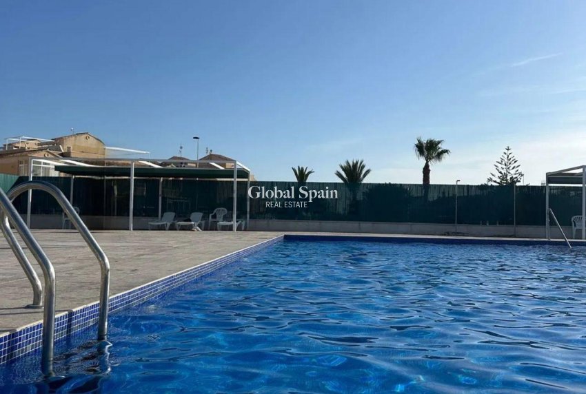 Resale - HOUSE -
TORREVIEJA - La Siesta - El Salado - Torreta