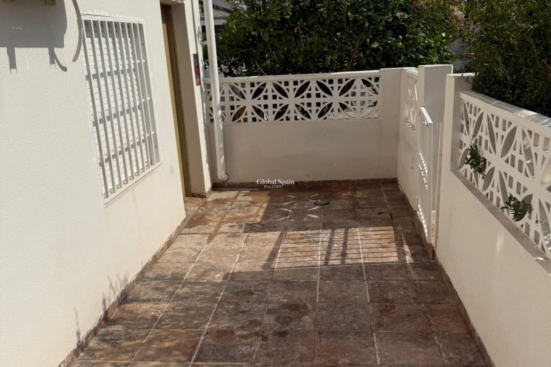 Resale - HOUSE -
TORREVIEJA - La Siesta - El Salado - Torreta
