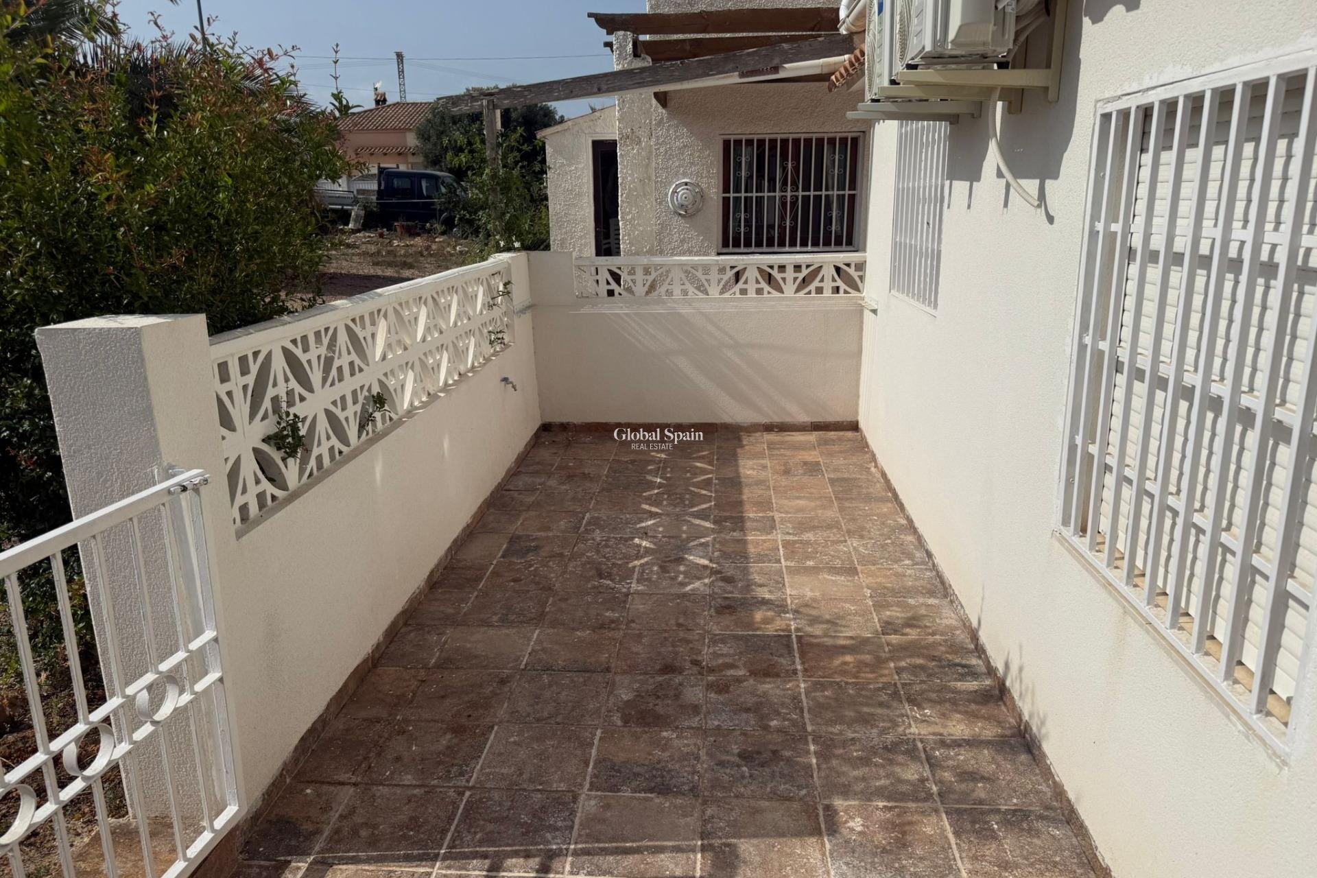 Resale - HOUSE -
TORREVIEJA - La Siesta - El Salado - Torreta