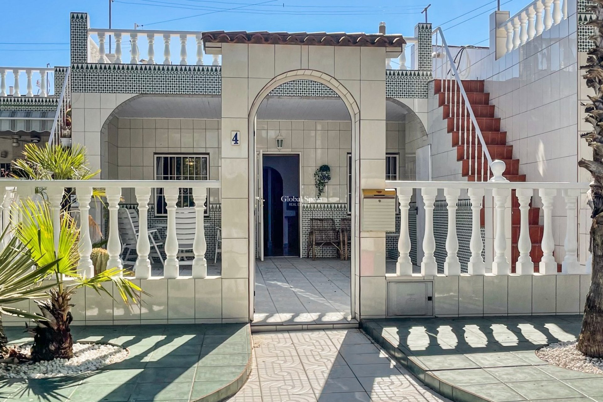 Resale - HOUSE -
TORREVIEJA - La Siesta - El Salado -  Torreta