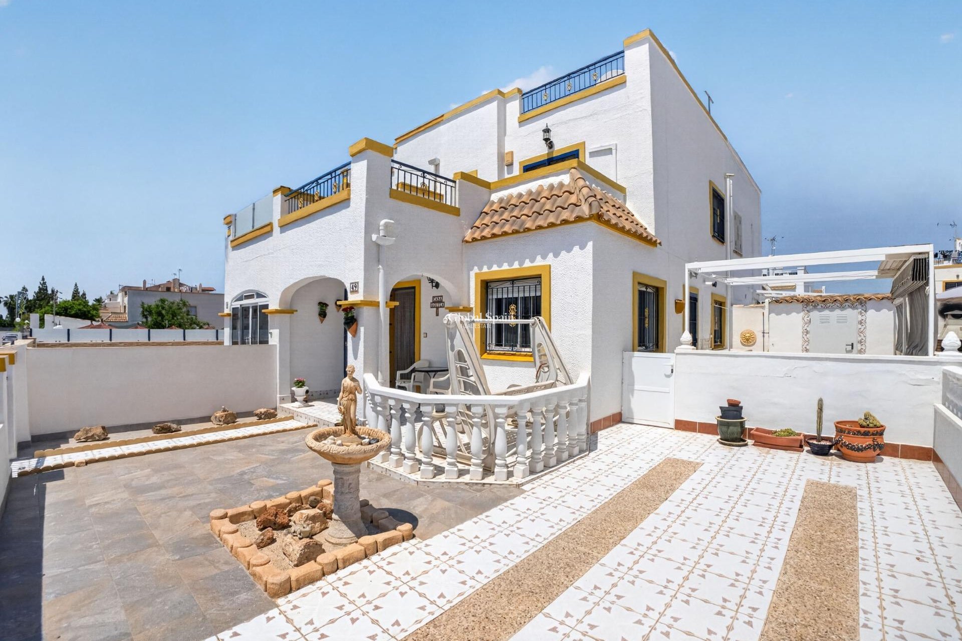 Resale - HOUSE -
TORREVIEJA - La Siesta - El Salado - Torreta