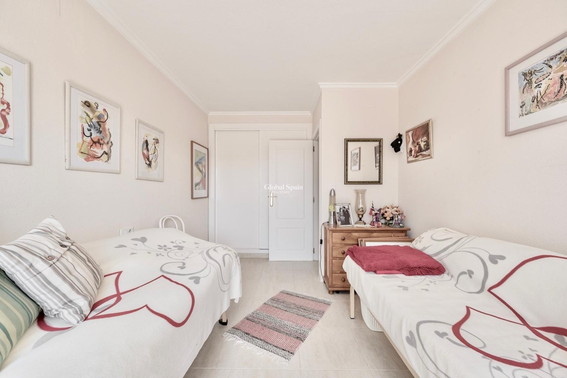 Resale - HOUSE -
TORREVIEJA - La Siesta - El Salado - Torreta