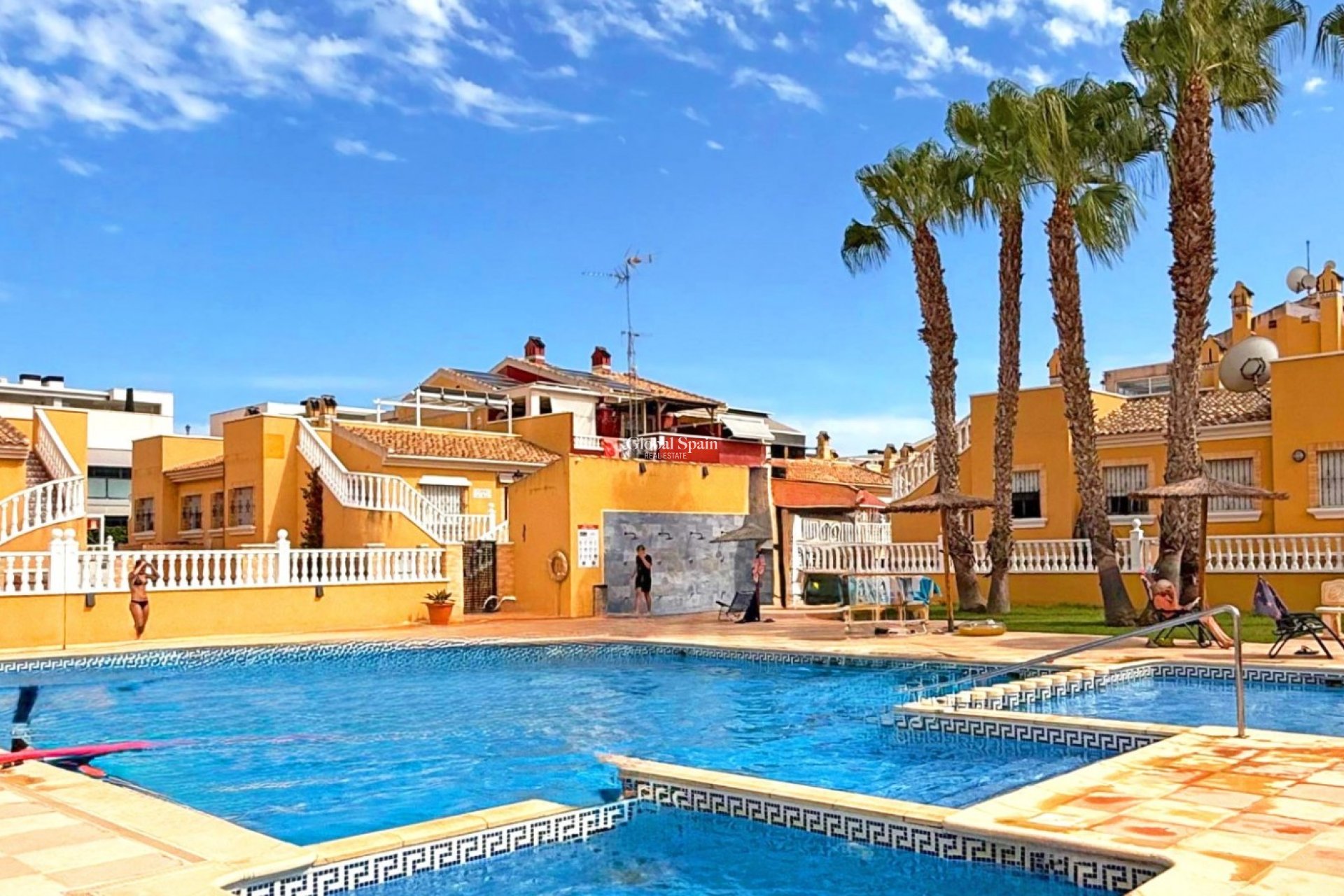 Resale - House -
TORREVIEJA - La Siesta - El Salado -  Torreta