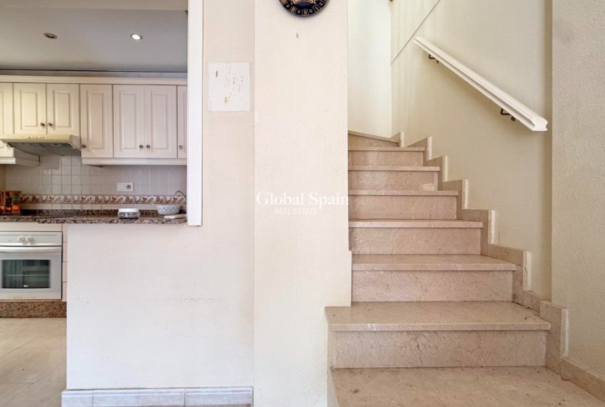 Resale - House -
TORREVIEJA - La Siesta - El Salado -  Torreta