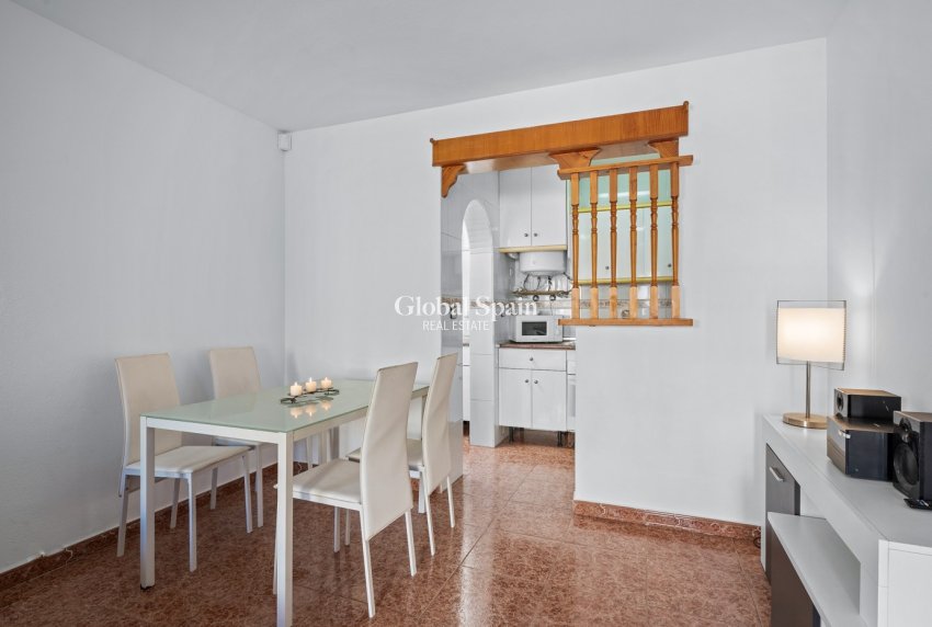 Resale - House -
TORREVIEJA - La Siesta