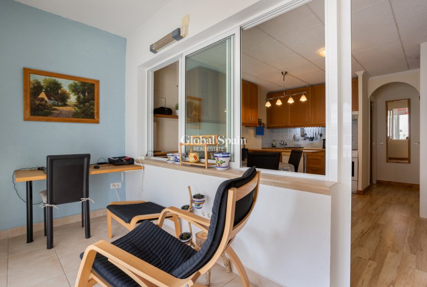 Resale - HOUSE -
TORREVIEJA - La Siesta