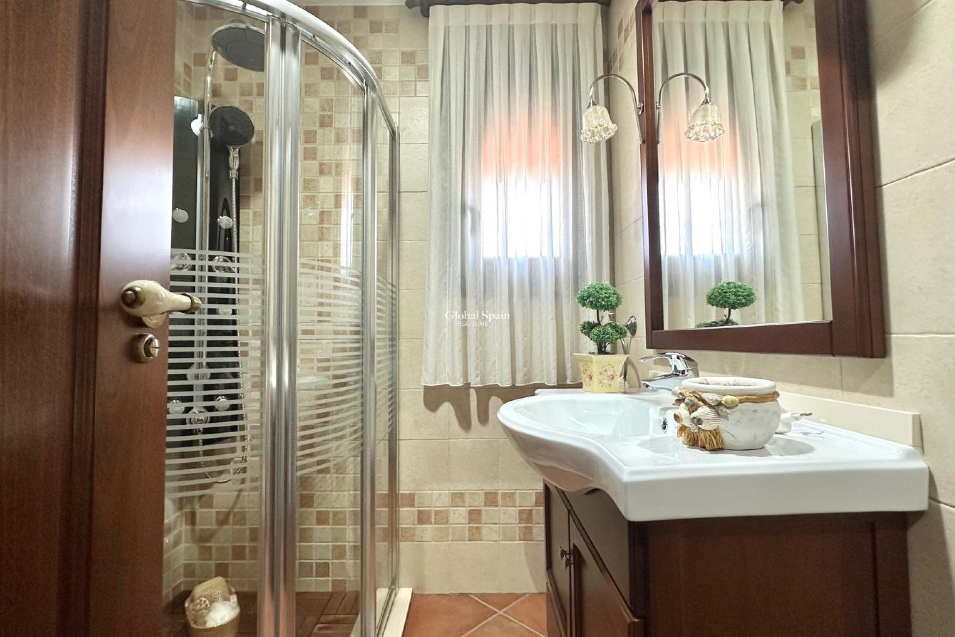 Resale - HOUSE -
TORREVIEJA - La Siesta