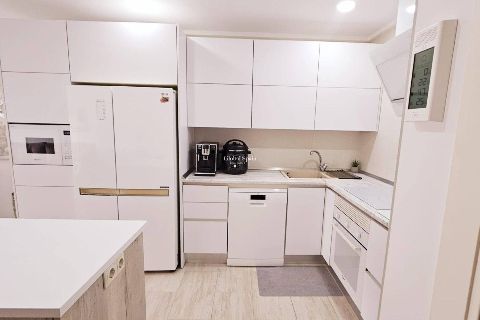 Resale - HOUSE -
TORREVIEJA - La Siesta